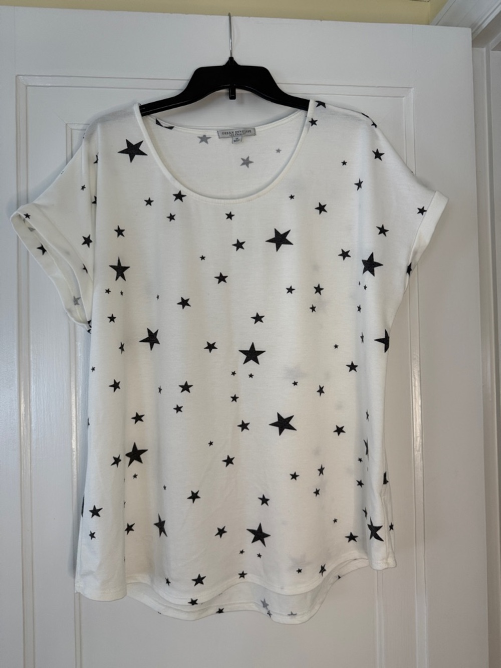 Green Envelope 1X White Star Print Tee | Short Sleeve Casual Graphic Top